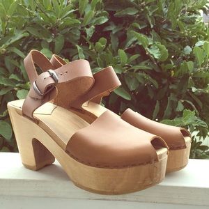 No. 6 Jane Clog with Peep Toe Palomino Platform